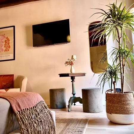 Abaco 2 Baths & Small Balcony In Trastevere * Roma