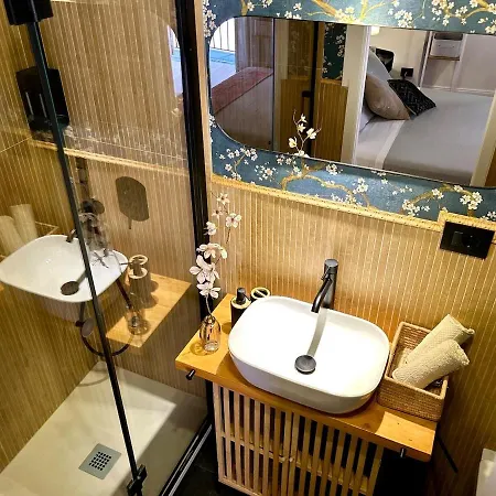 Abaco 2 Baths & Small Balcony In Trastevere