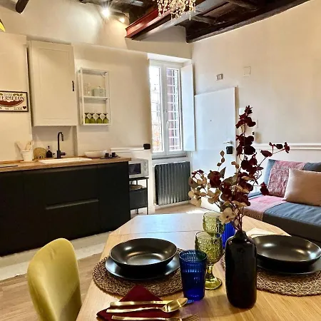 Abaco 2 Baths & Small Balcony In Trastevere Roma